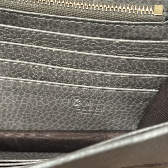 Authentic GUCCI Grey Wallet on a Chain Crossbody - Picture 15 of 16